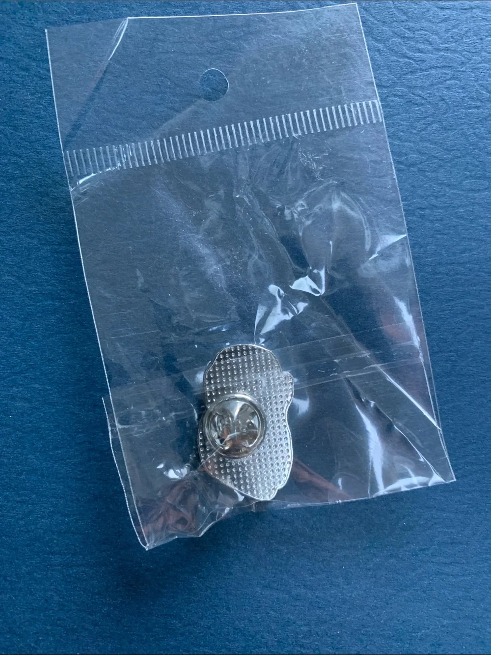 Stylish & Elegant Cute Panda Enamel Brooch - White and Black. Brand new.Sz:1x0.5